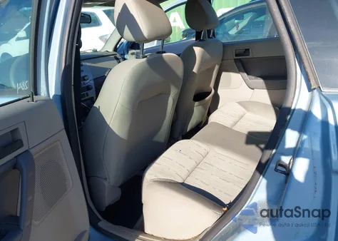 2008 Ford Focus Se/Ses z USA, uszkodzony, nr VIN 1FAHP35N38W205573